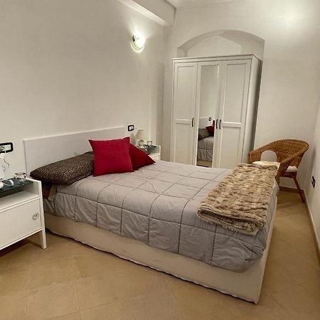 La Loggia Di Na Villa Albenga Exteriör bild