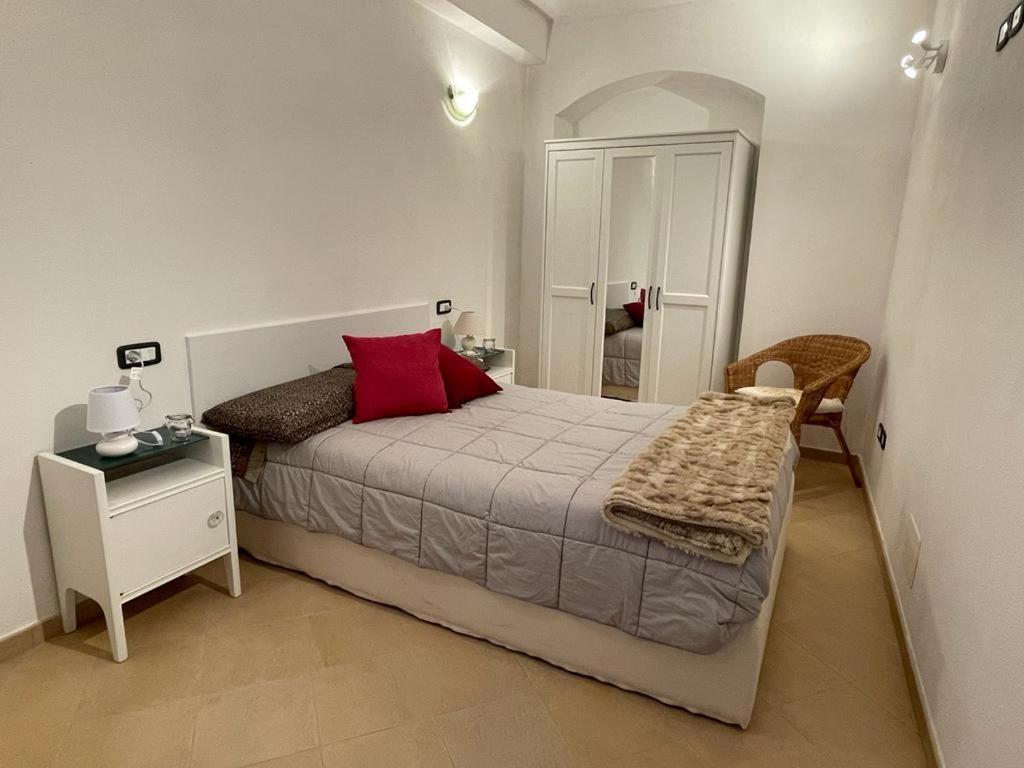 La Loggia Di Na Villa Albenga Exteriör bild